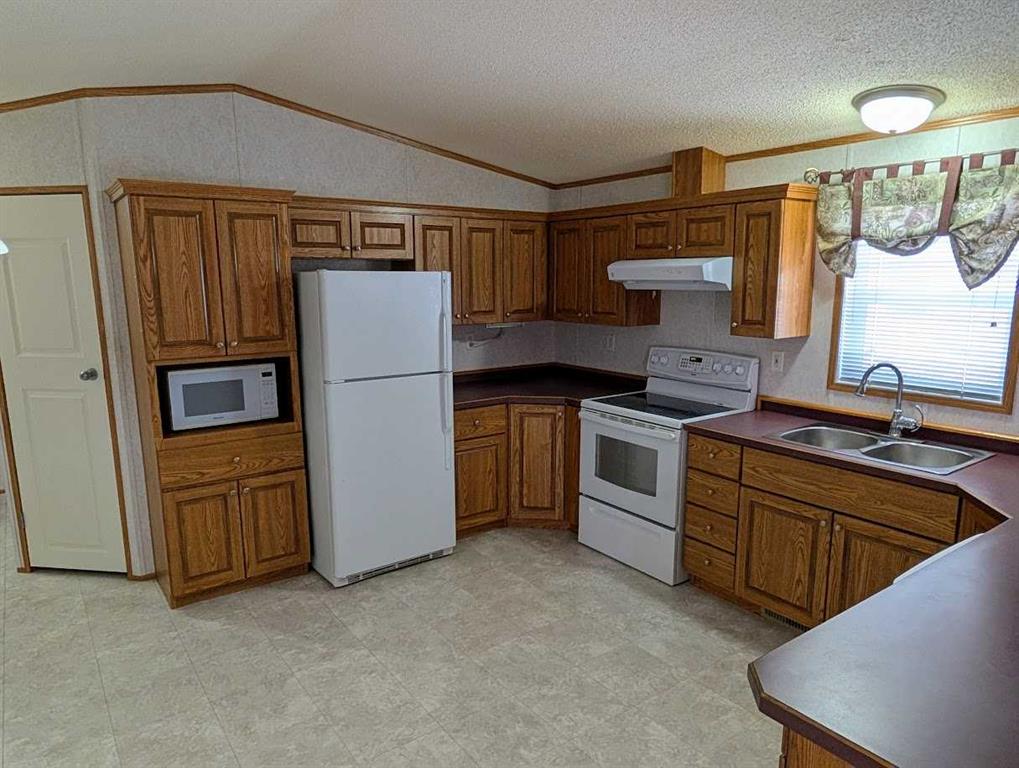 Picture for 211 Railway Avenue 