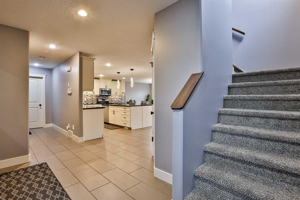 Picture for 544 Sixmile Crescent S