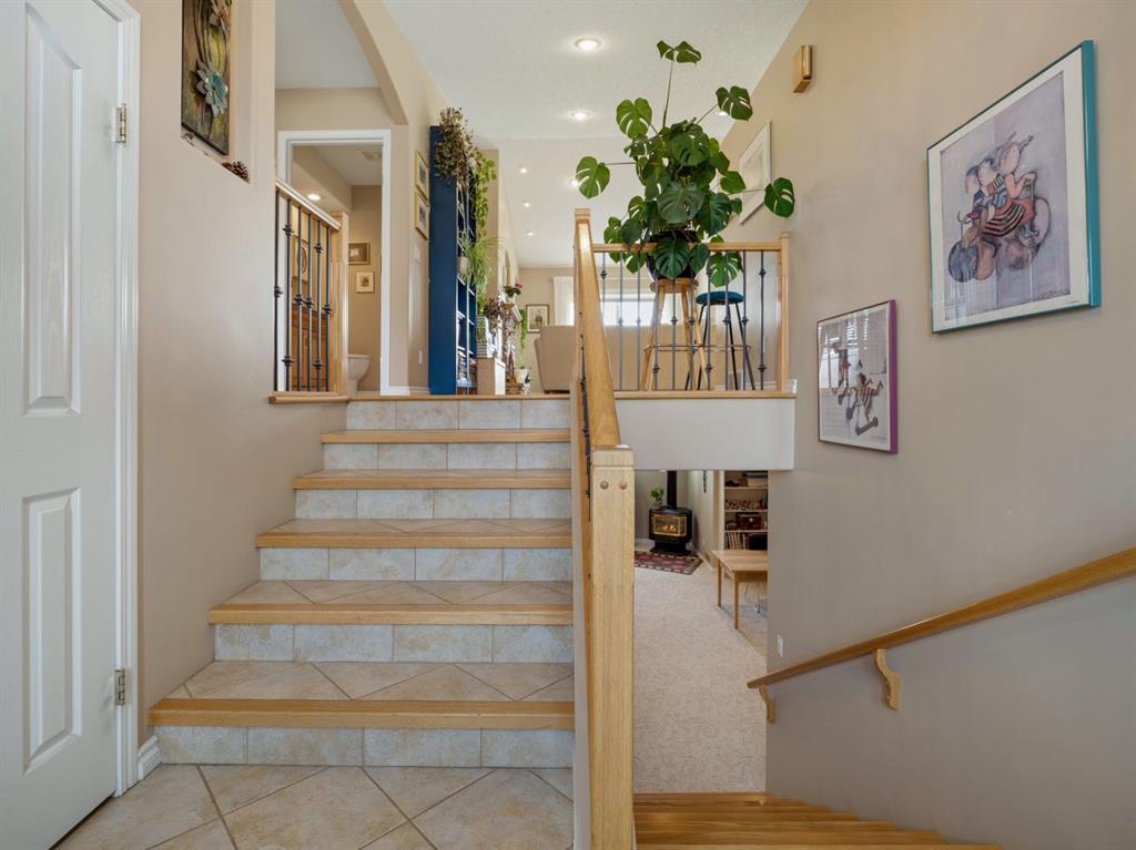 Picture for 44 Canyon Boulevard W