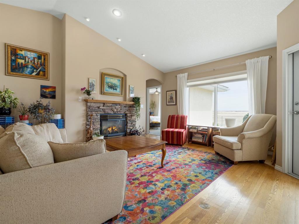 Picture for 44 Canyon Boulevard W