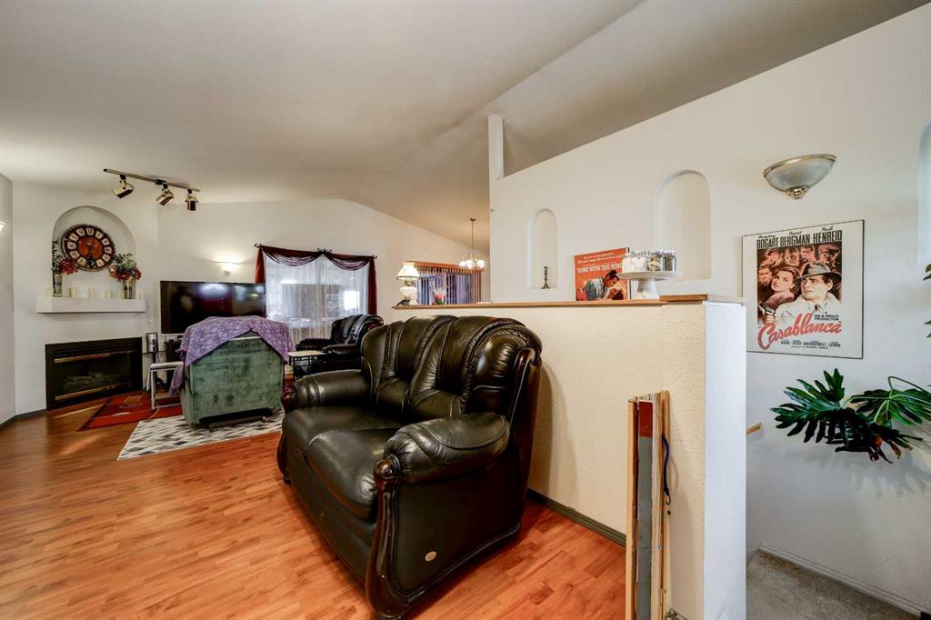 Picture for 80045 Range Road 205  