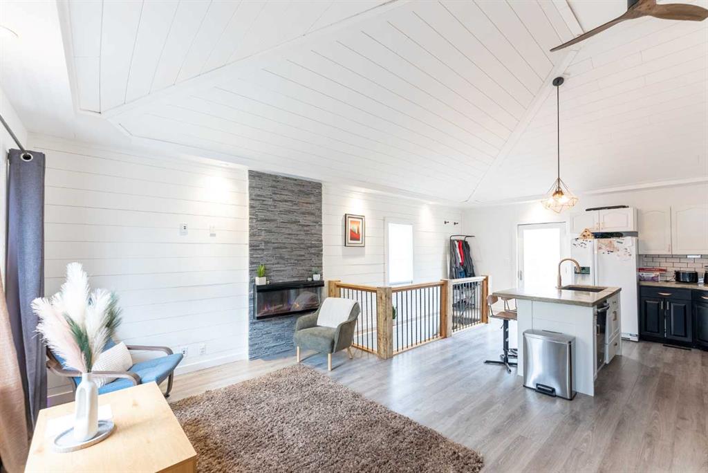 Picture for 825 7 Street S