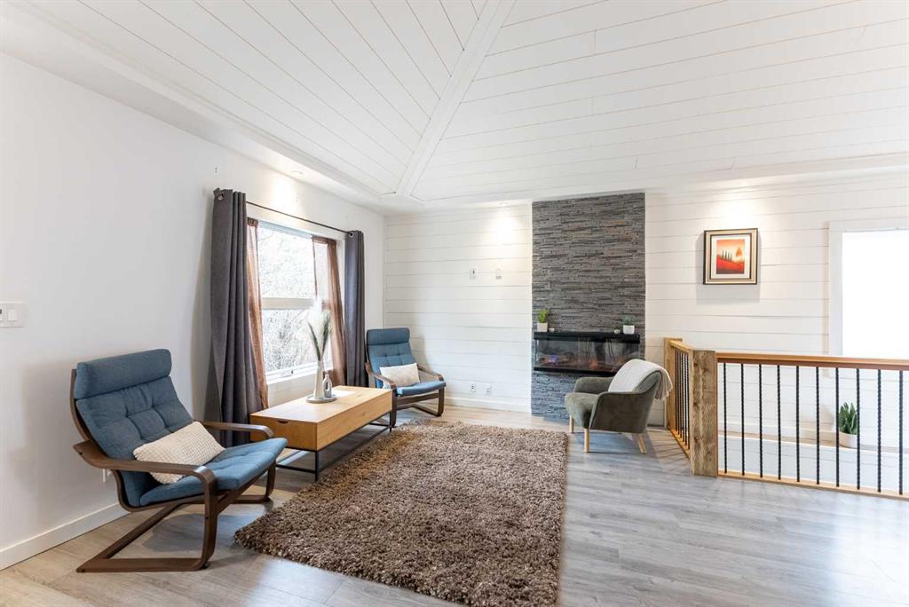 Picture for 825 7 Street S