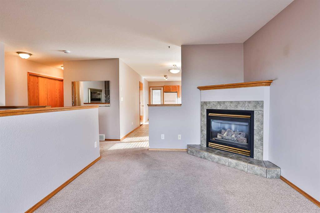 Picture for 38 St James Crescent N