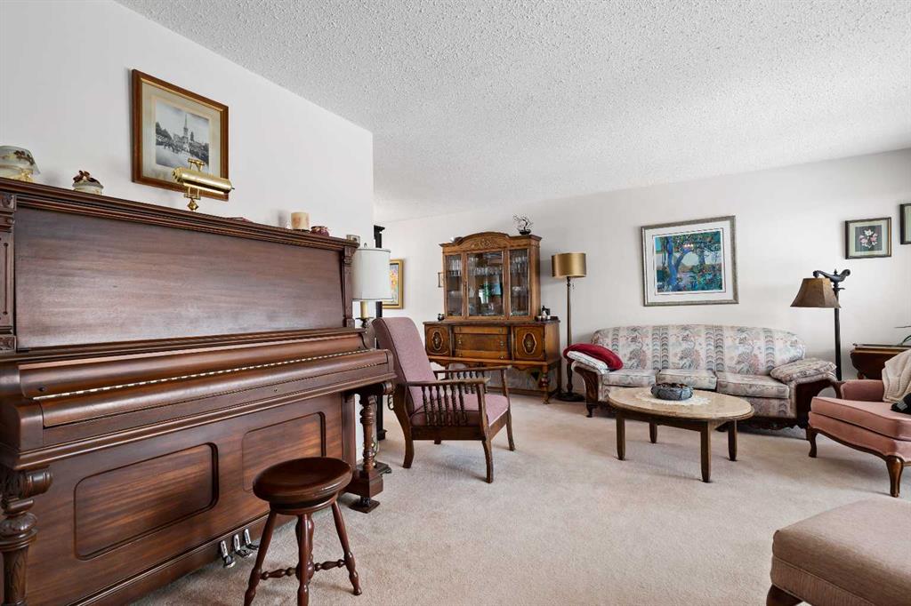 Picture for 14 Rossmere Crescent 