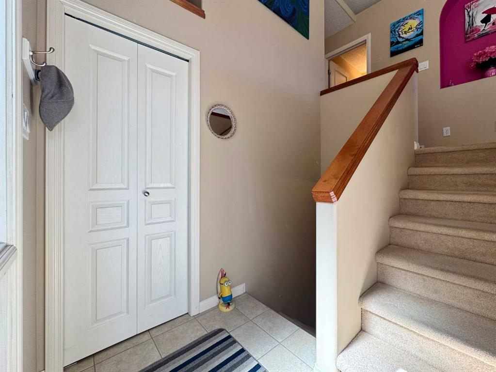 Picture for 344 Lynx Crescent N