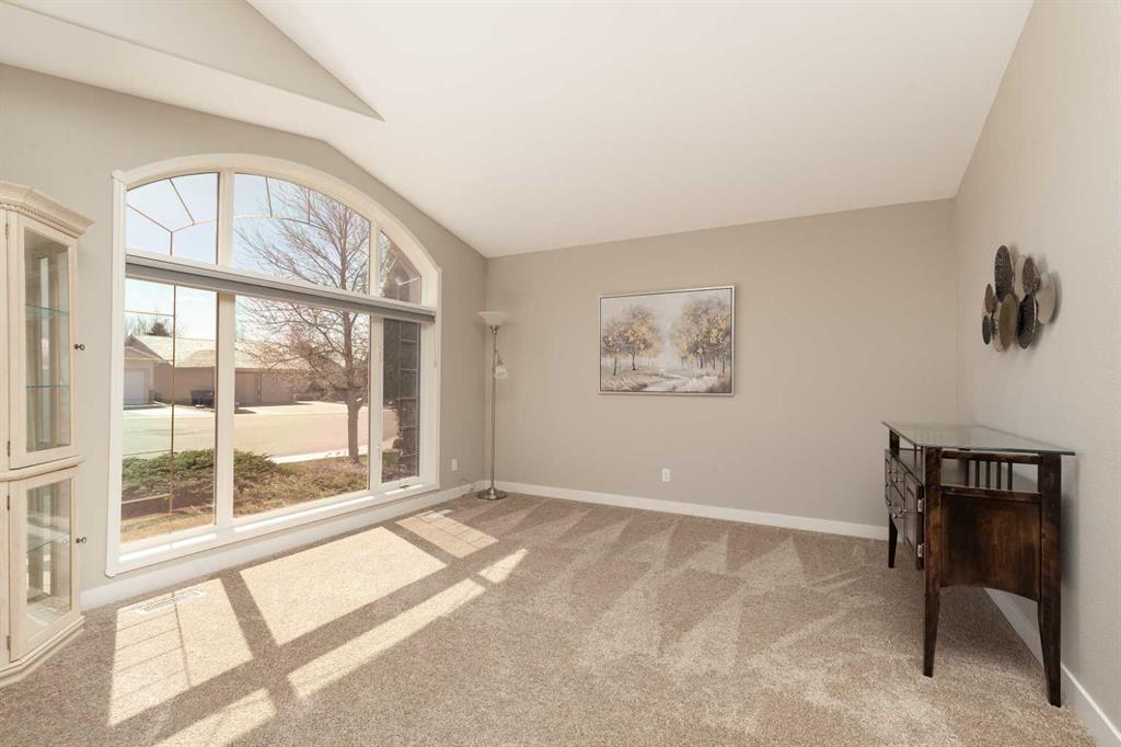 Picture for 39 Fairmont Park Lane S