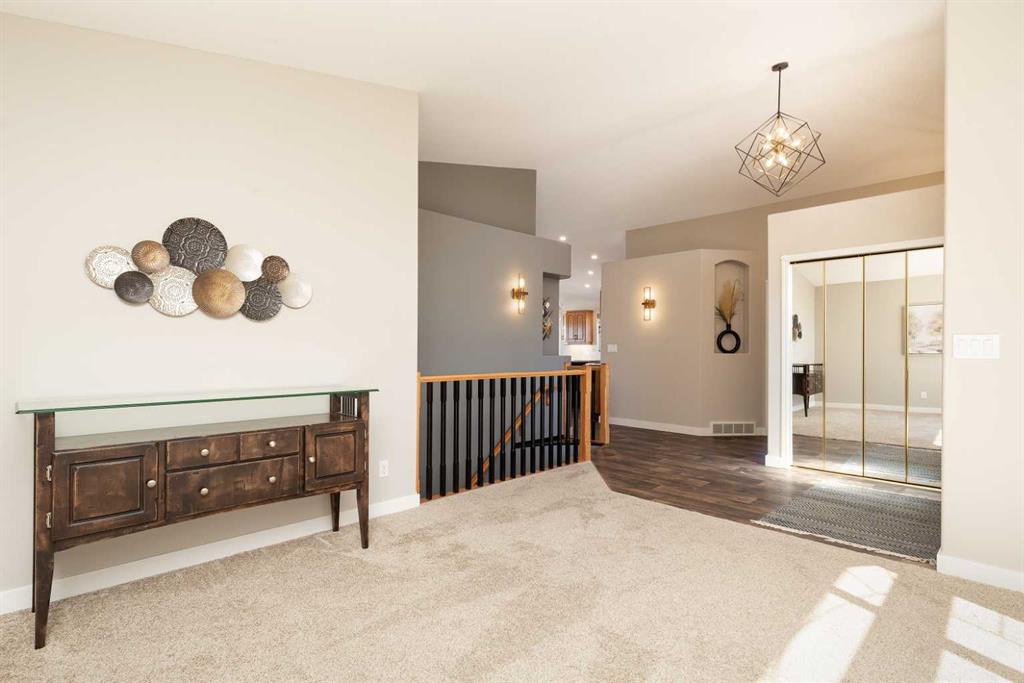 Picture for 39 Fairmont Park Lane S