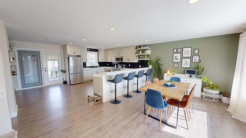 Picture for 10 Cayuga Place W