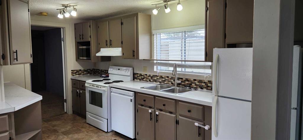 Picture for 51, 2715 westside Drive W