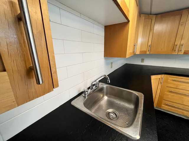 Picture for 2, 62 Carleton Road W