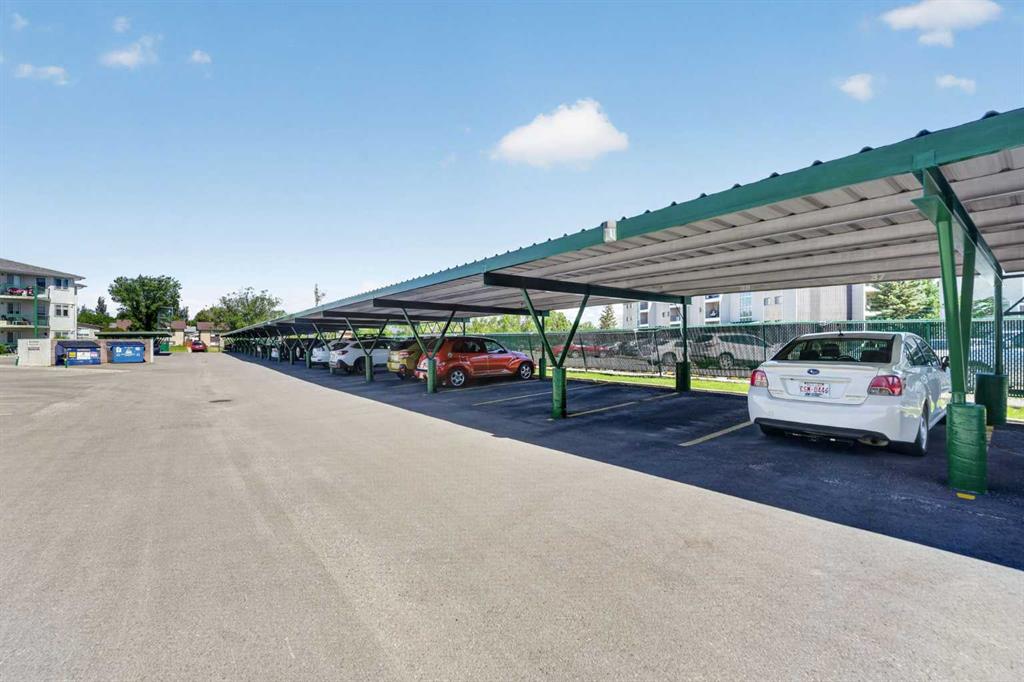 Picture for 114, 620 Columbia Boulevard W