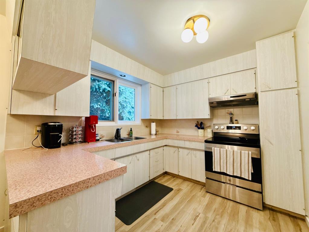Picture for 2015 24 Street S