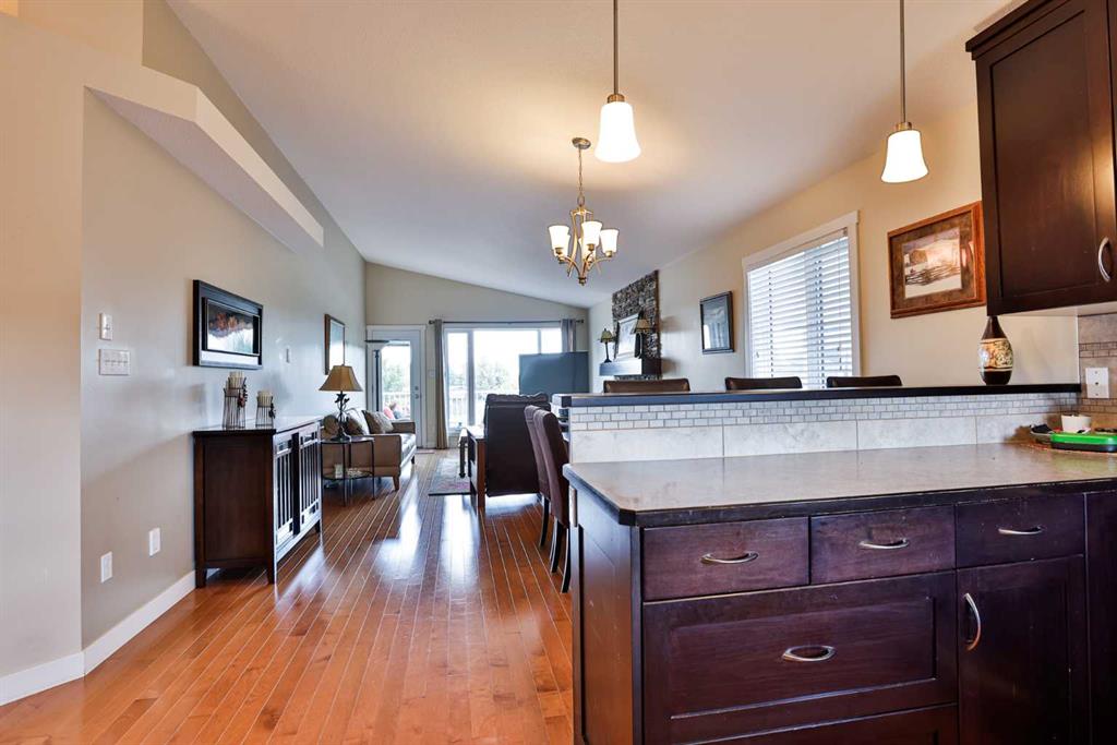 Picture for 111 Firelight Way W