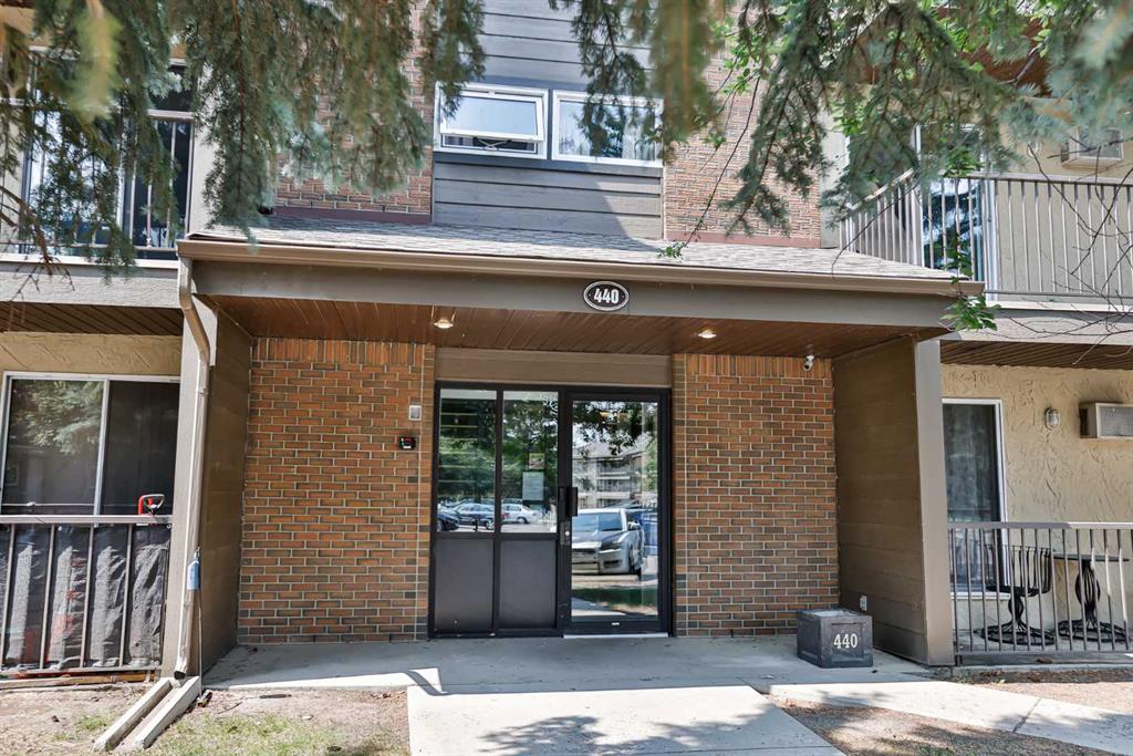 Picture for 307, 440 Columbia Boulevard W