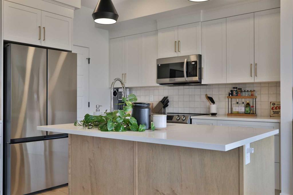 Picture for 538 Malahat Green W