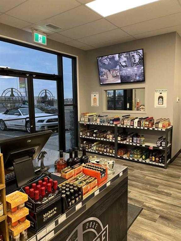 Picture for 101, 2882 Box Springs Boulevard 