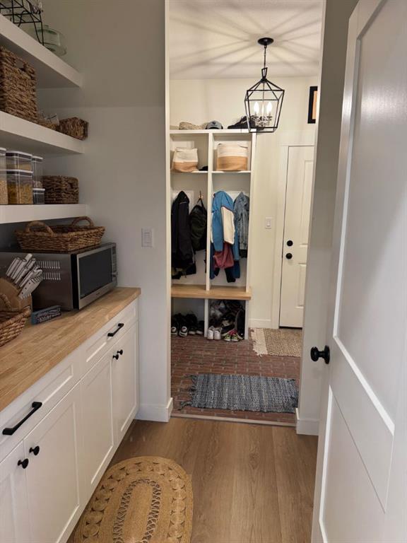 Picture for 902 Fairway Boulevard W https://www.cirrealty.ca/reb/ldar/5/A2233905_15.jpg