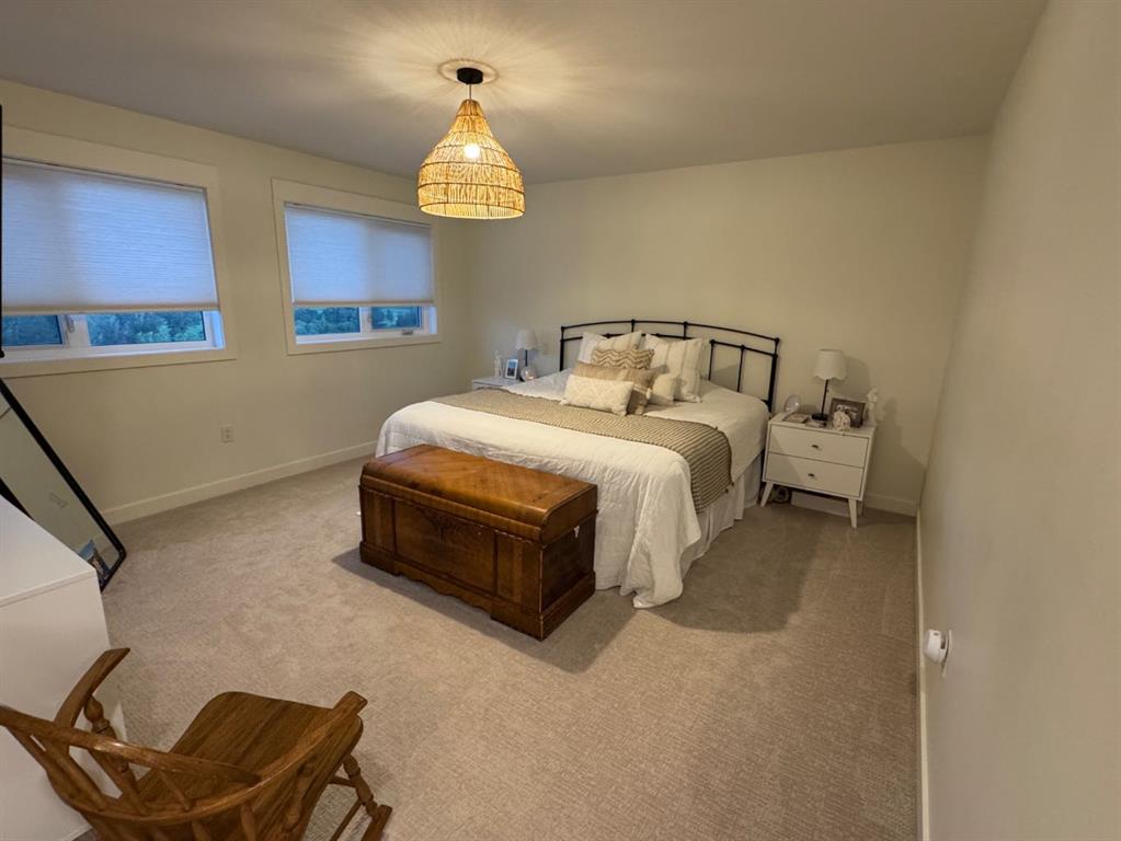 Picture for 902 Fairway Boulevard W https://www.cirrealty.ca/reb/ldar/5/A2233905_20.jpg