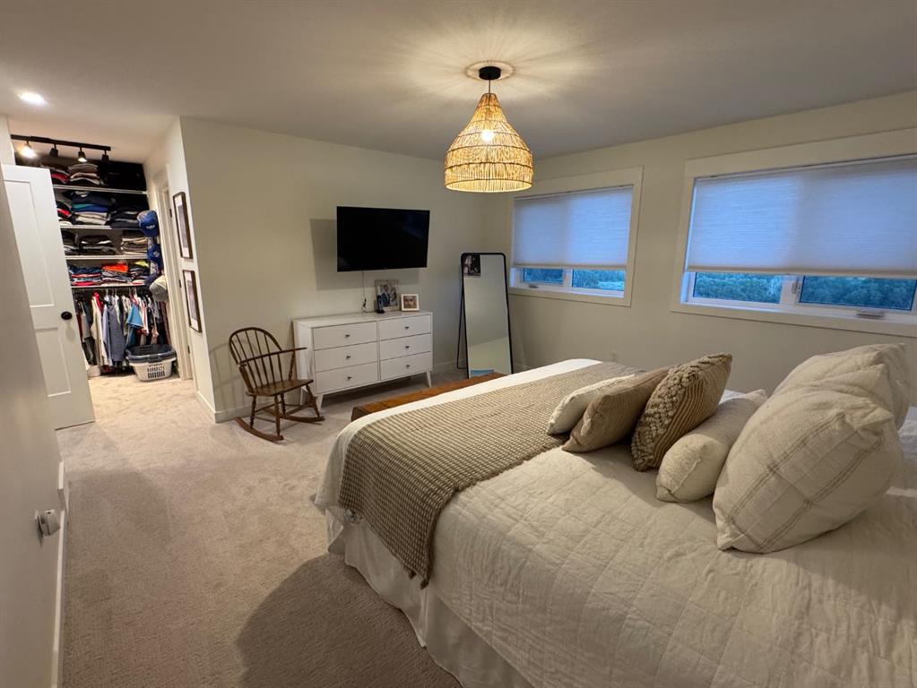 Picture for 902 Fairway Boulevard W https://www.cirrealty.ca/reb/ldar/5/A2233905_21.jpg