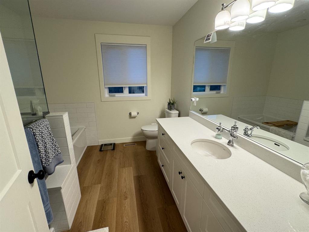 Picture for 902 Fairway Boulevard W https://www.cirrealty.ca/reb/ldar/5/A2233905_23.jpg