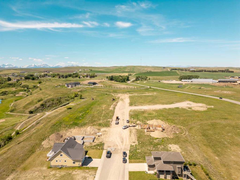 Picture for 902 Fairway Boulevard W https://www.cirrealty.ca/reb/ldar/5/A2233905_32.jpg