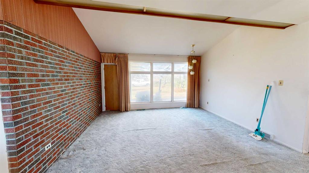 Picture for 34N 100E Street  https://www.cirrealty.ca/reb/ldar/5/A2266025_6.jpg