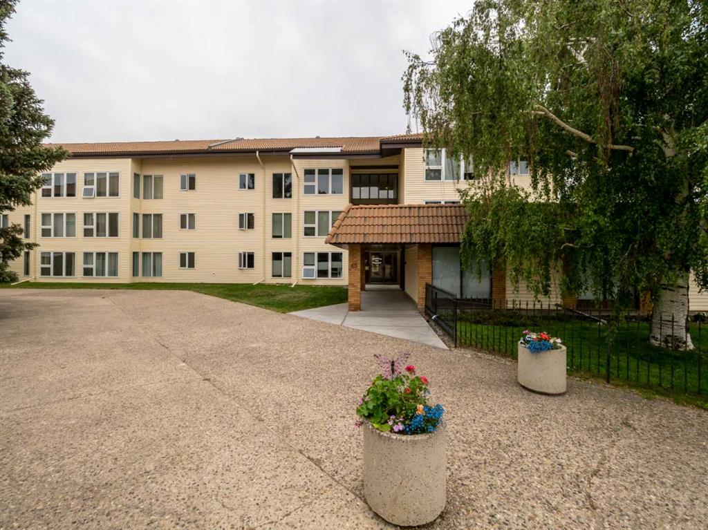 Picture for 302, 65 Temple Boulevard  W