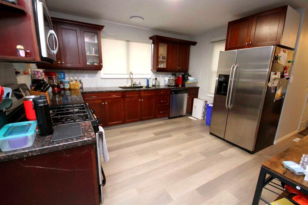 Picture for 5620 54 Street 