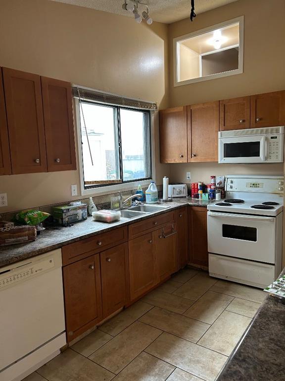 Picture for 1025 St David Road N