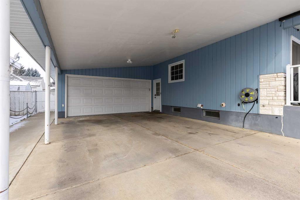 Picture for 2220 Mayor Magrath Drive S