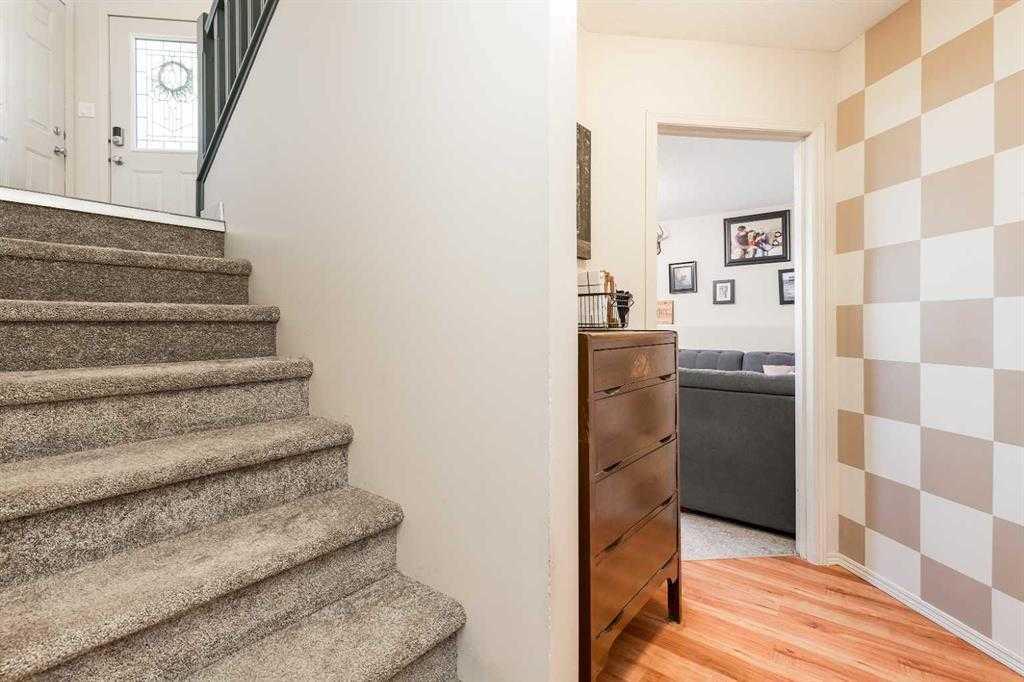 Picture for 195 Cowichan Court W