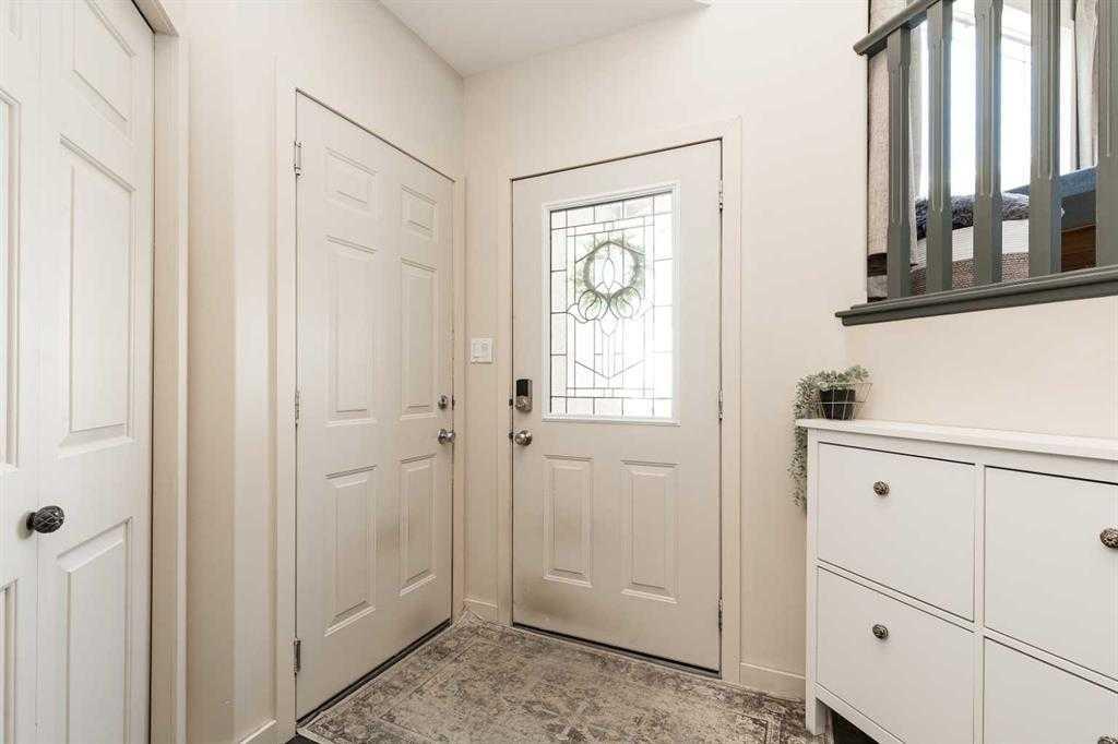 Picture for 195 Cowichan Court W