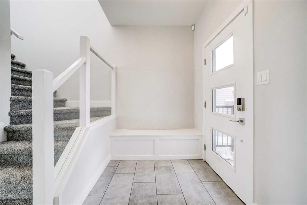 Picture for 498 Bluebell Lane W