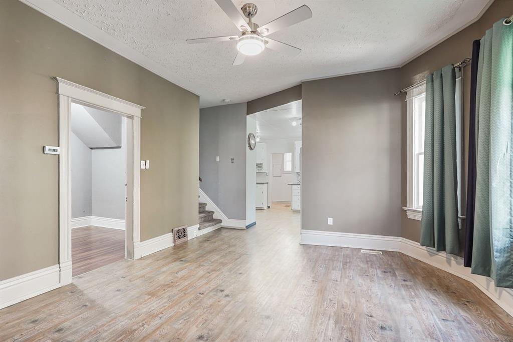 Picture for 1210 6 Avenue S