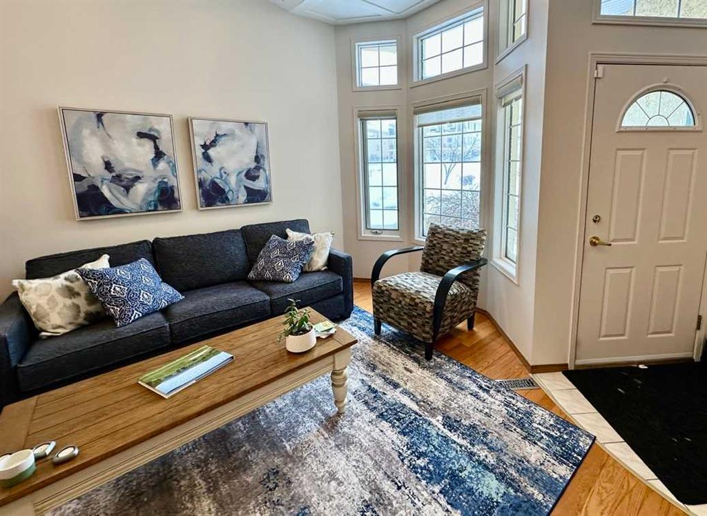 Picture for 211 Canyon Boulevard W