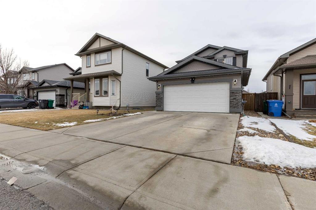 Picture for 420 Silkstone Crescent W