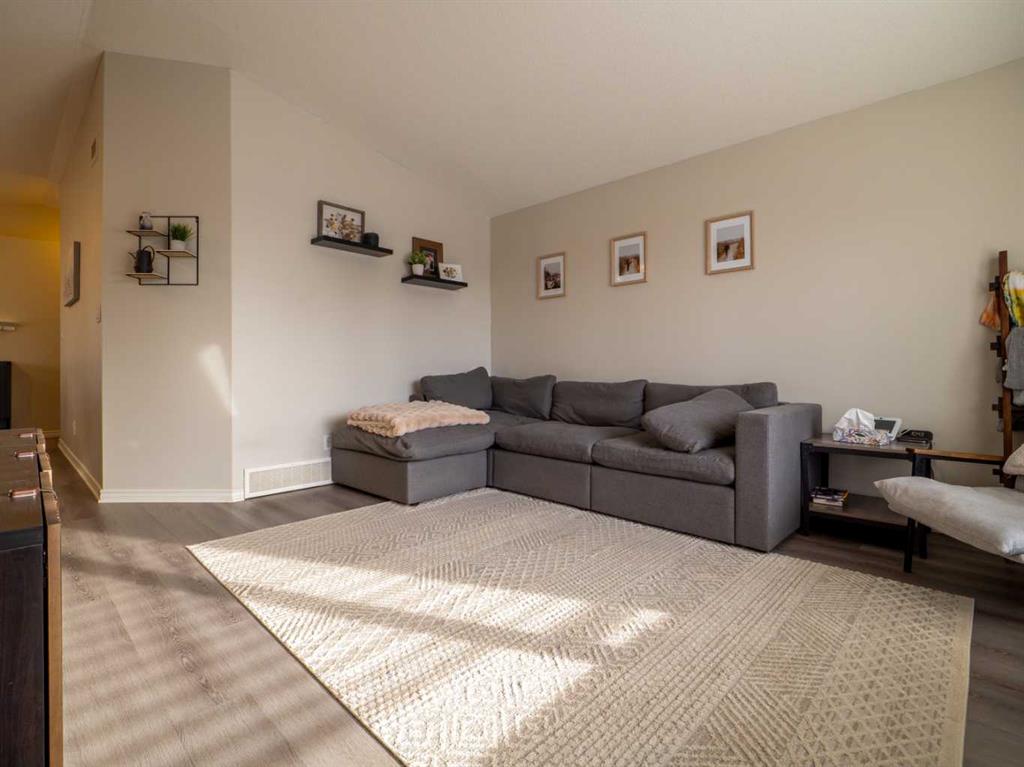 Picture for 263 Mt Sunburst Way W