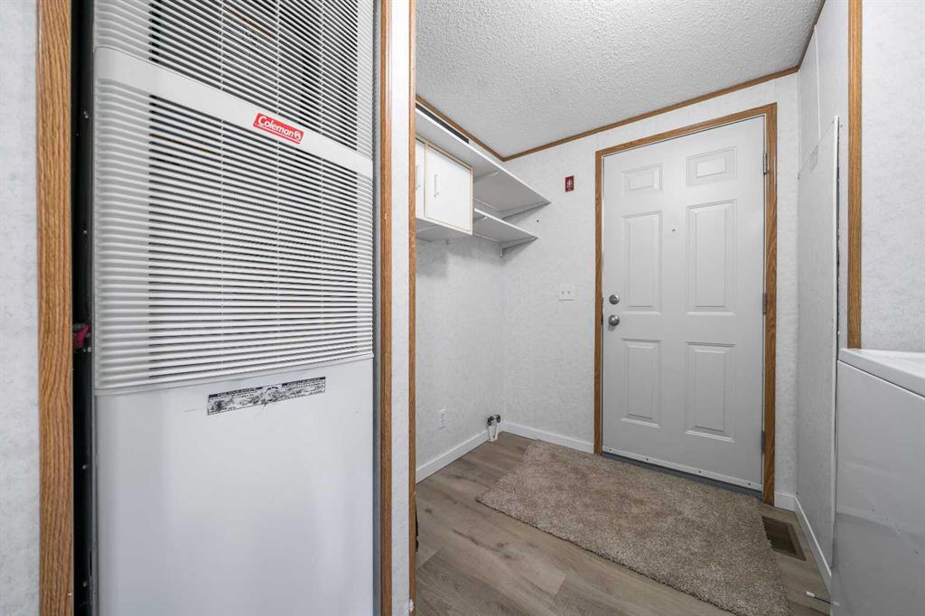 Picture for 103 1 Avenue E