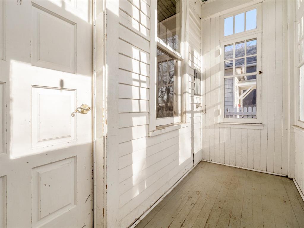 Picture for 1249 5A Avenue S