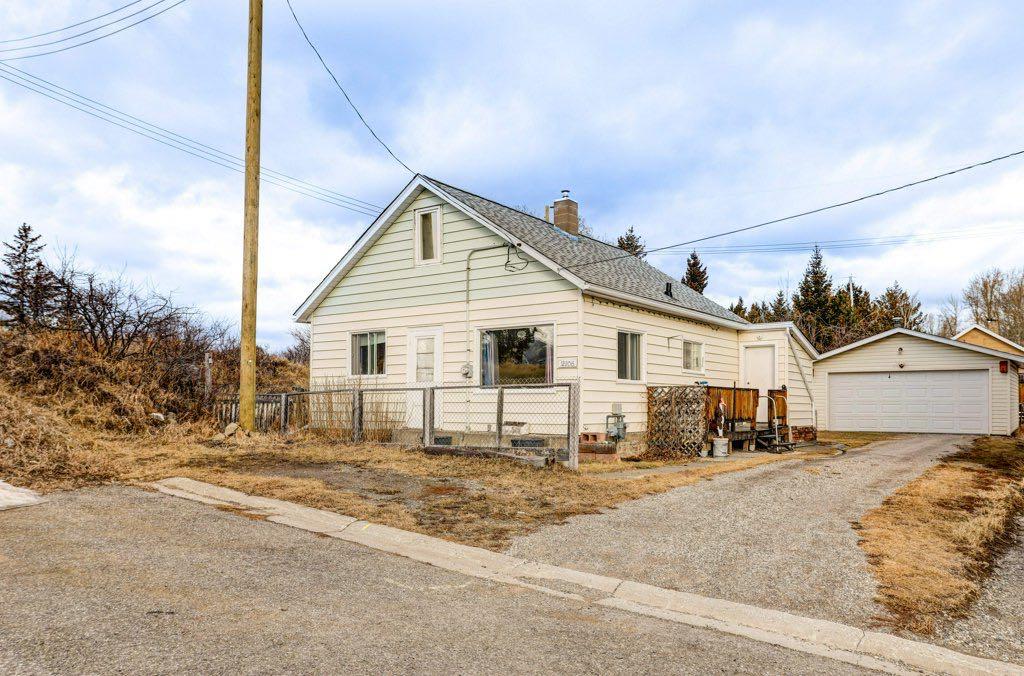 Picture for 2206 211 Street 