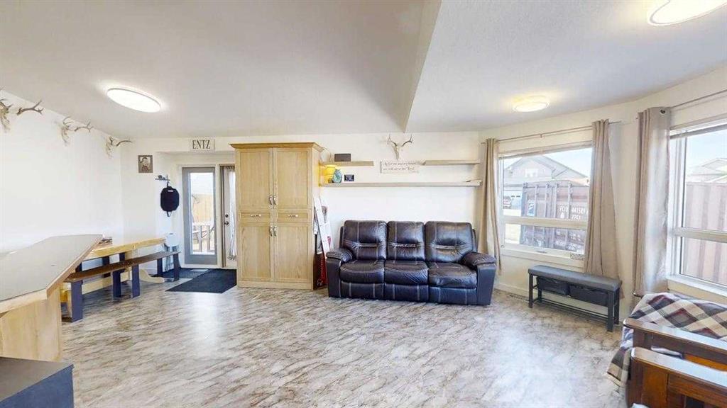 Picture for 668 Blackfoot Terrace W