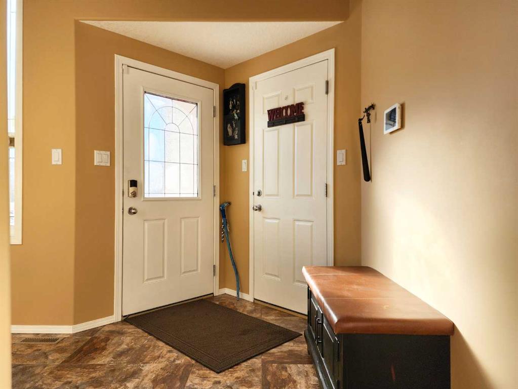 Picture for 52 Squamish Crescent W