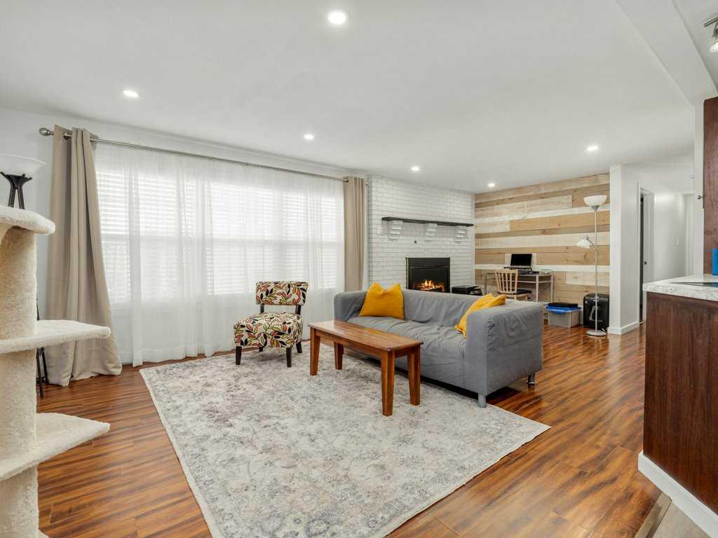 Picture for 123 Dalhousie Court W