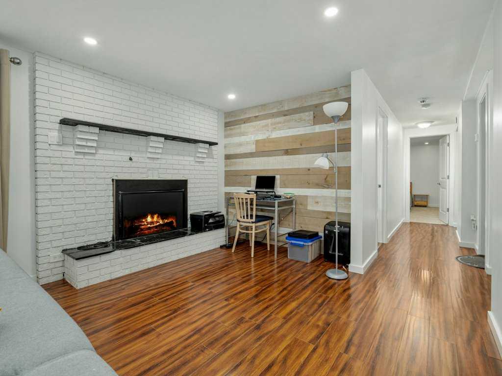 Picture for 123 Dalhousie Court W