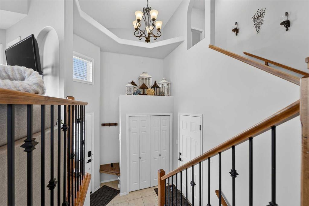 Picture for 210 Firelight Crescent W