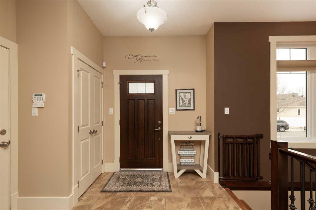 Picture for 12 Cougar Cove N