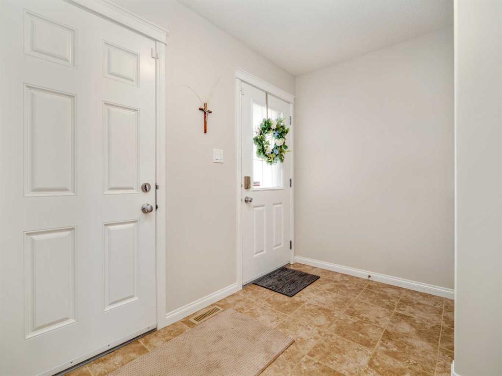 Picture for 1601 Coalbanks Boulevard W