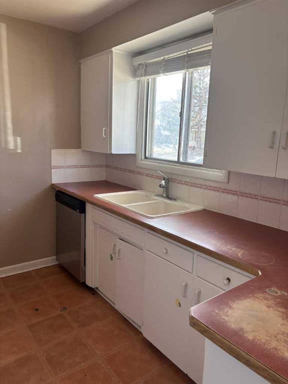 Picture for 1, 1131 28A Street S