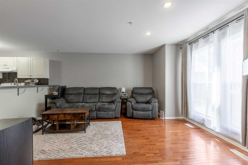 Picture for 5, 635 6 Street S